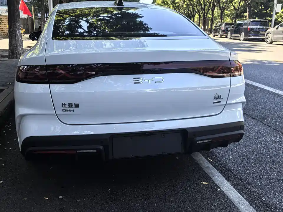 BYD Qin L