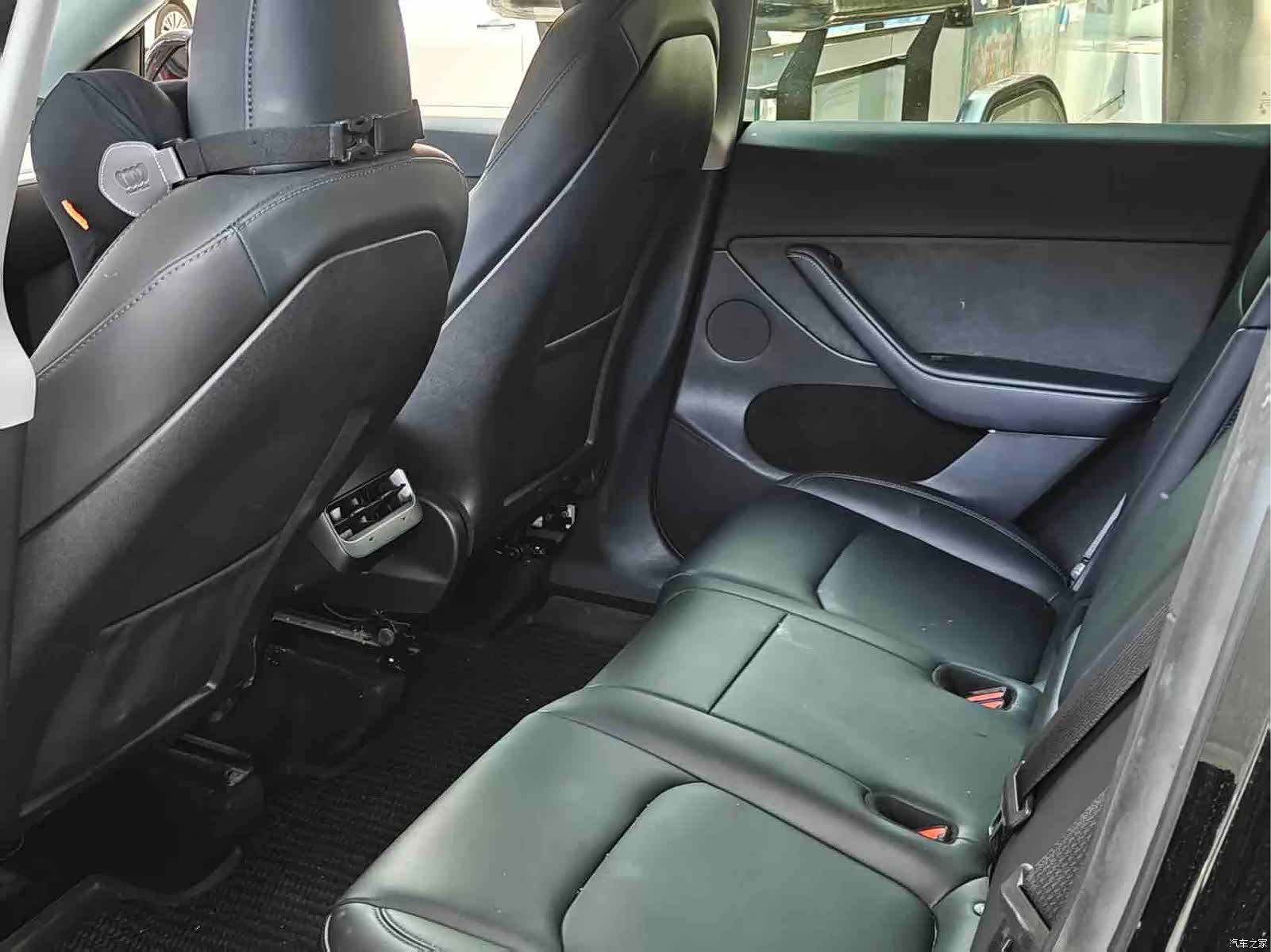 Tesla Model Y, 2024 4
