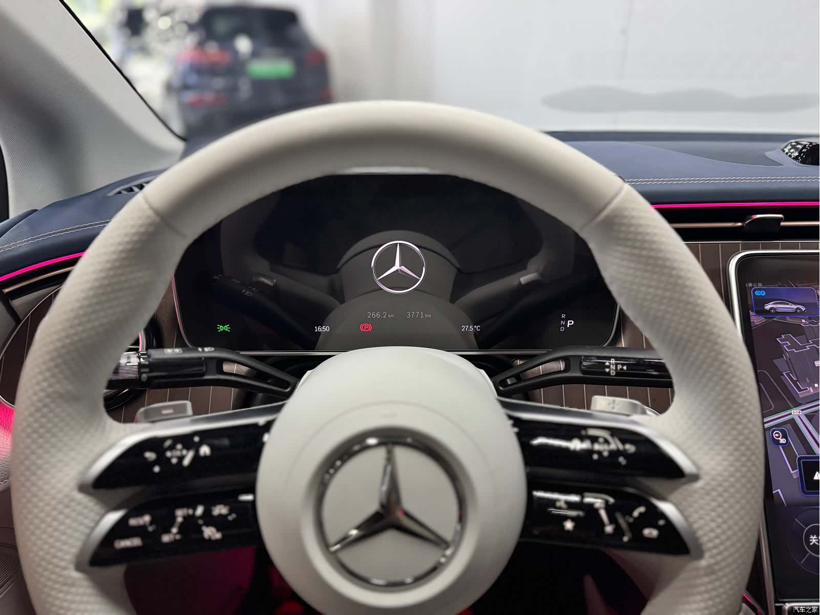 Mercedes-Benz EQE, 2025 22