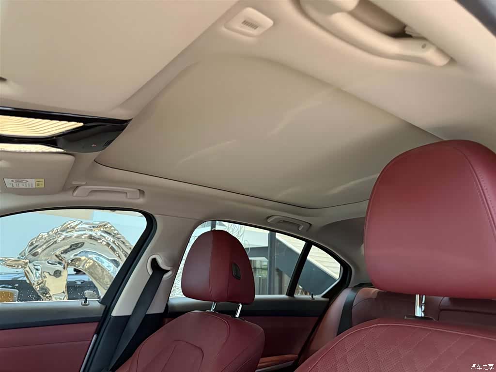 BMW 3 Series, 2022 все фото