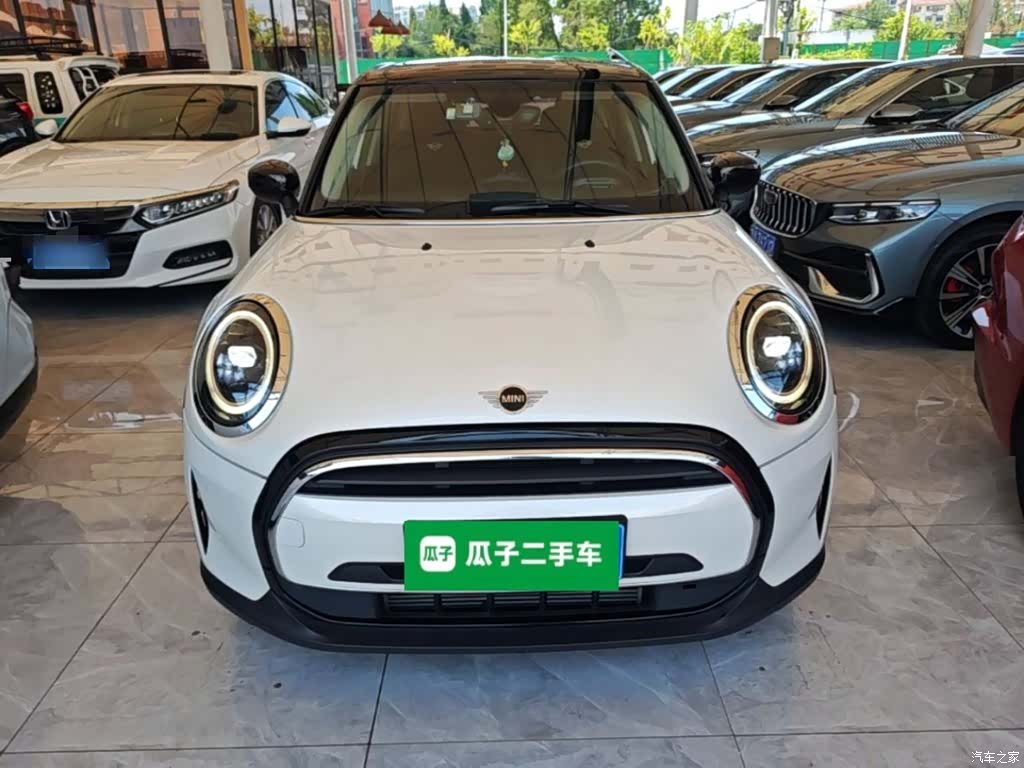 Mini Cooper, 2023 3