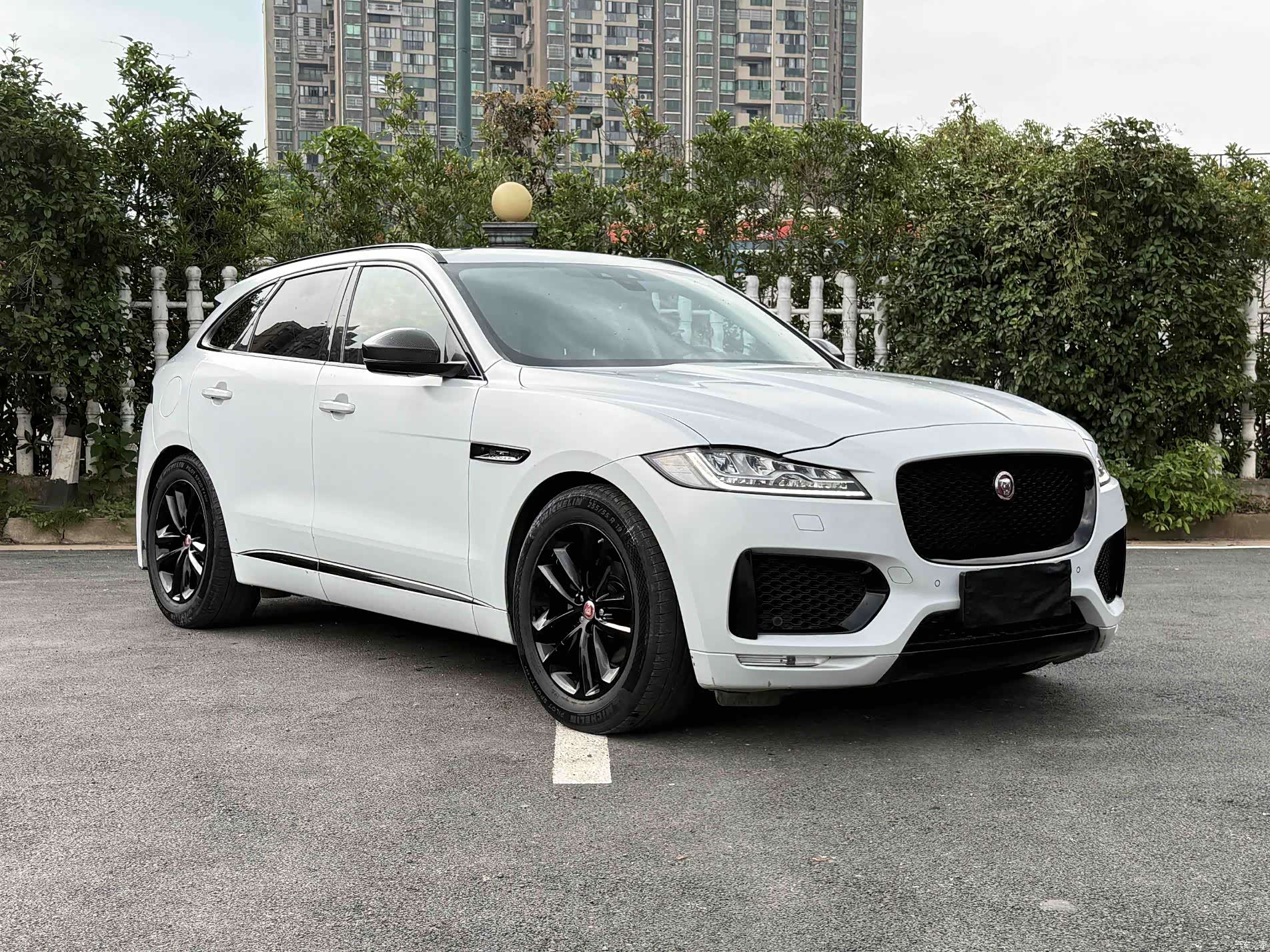 Jaguar F-PACE, 2021 3