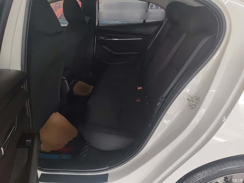 Mazda Mazda3, 2025 17