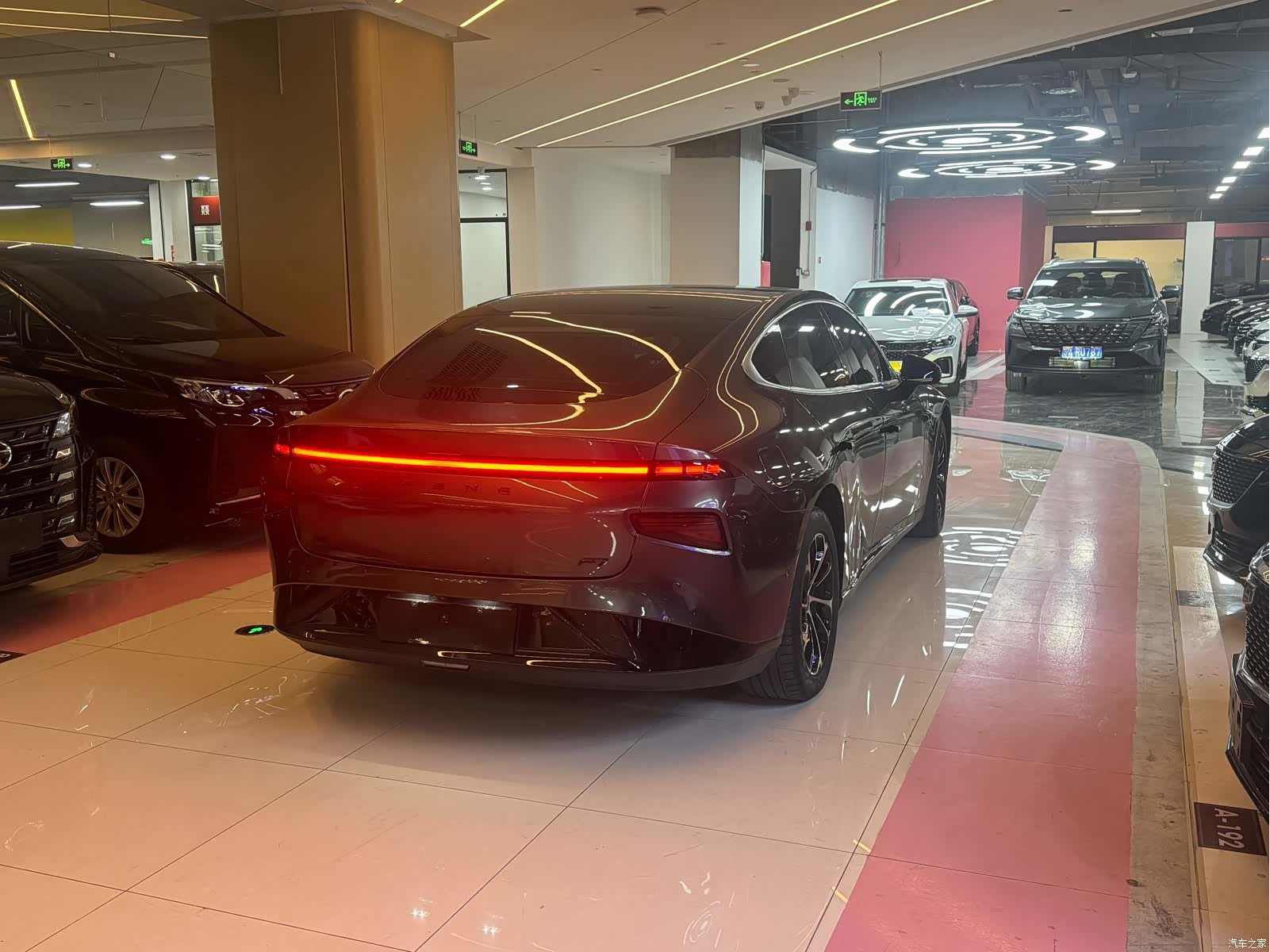 Xpeng P7, 2022 17