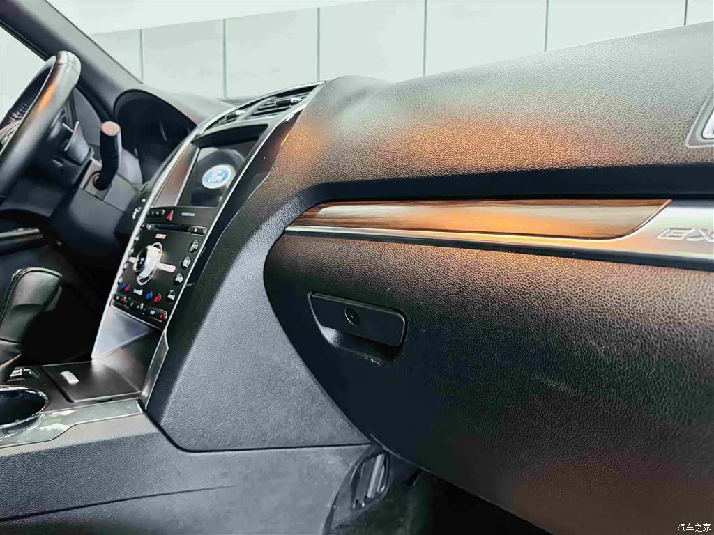 Ford Explorer, 2018 29