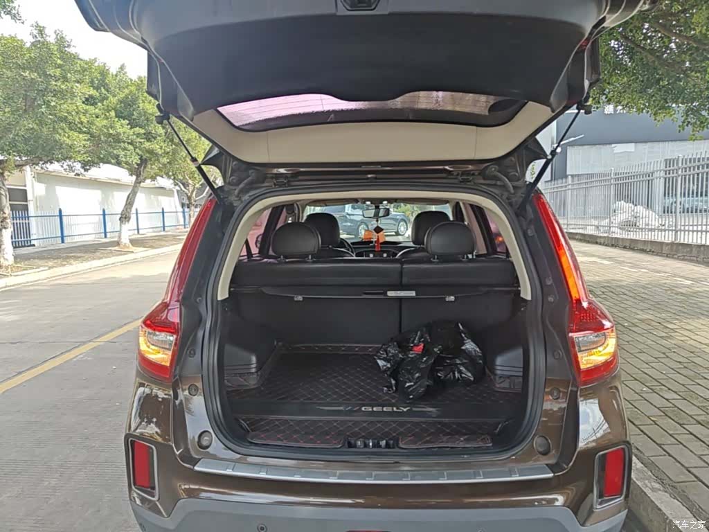 Geely X6, 2017 19