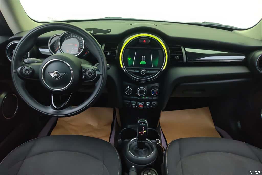 Mini ONE, 2019 12