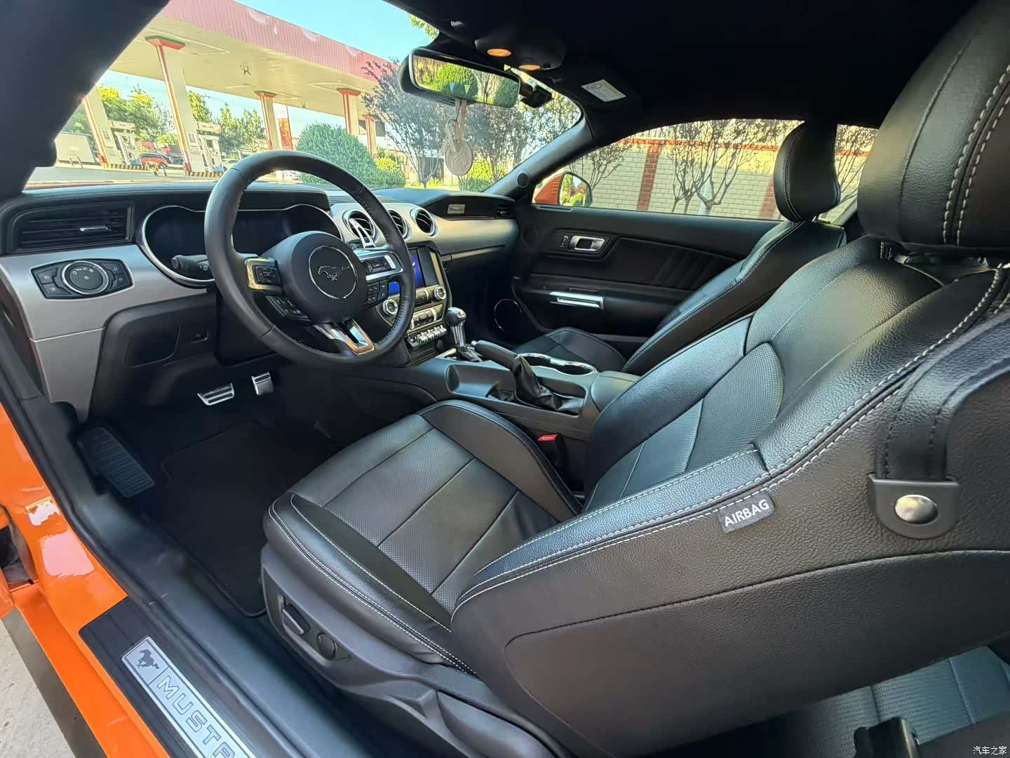 Ford Mustang, 2022 7