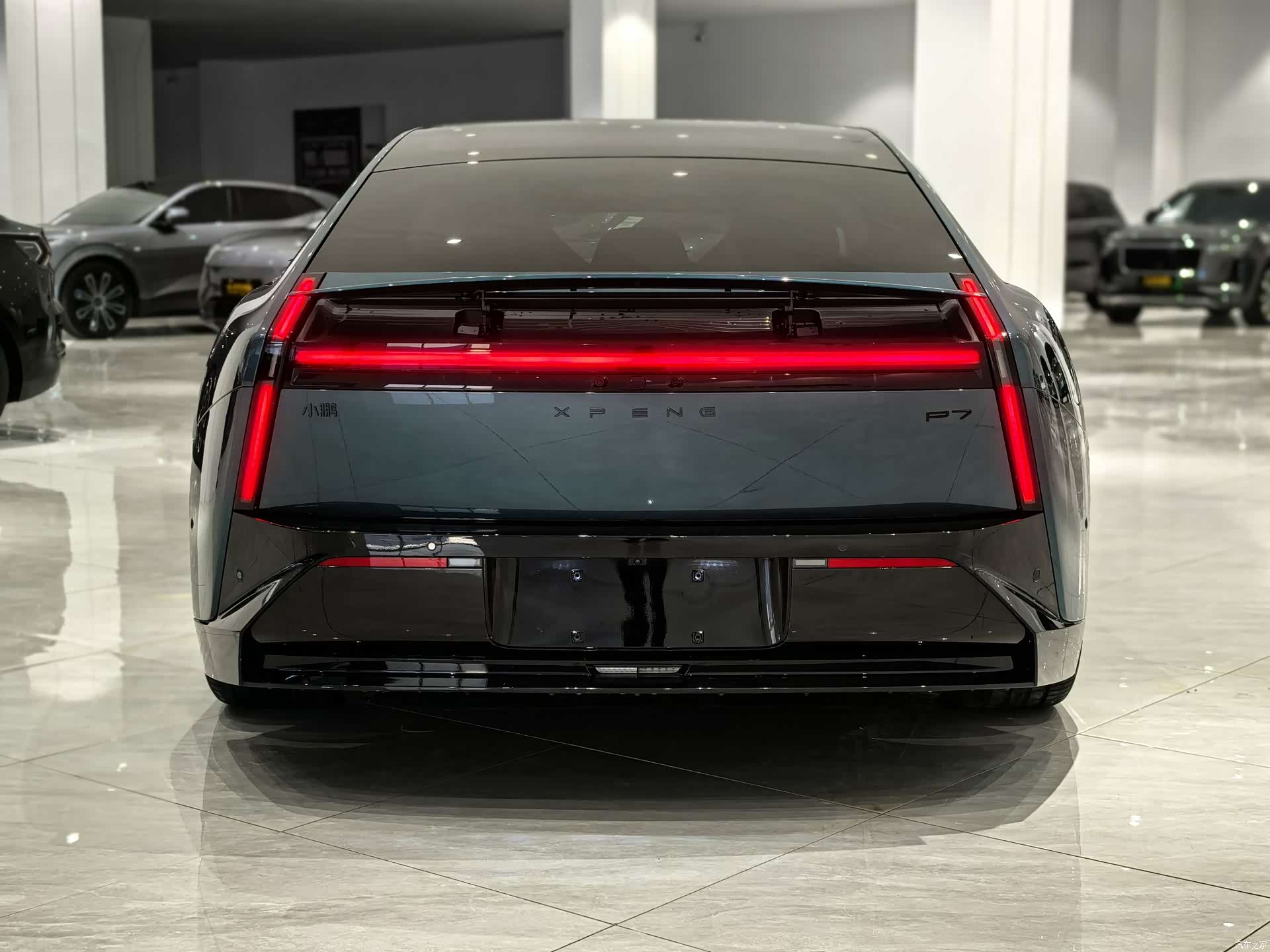 Xpeng P7, 2025 все фото