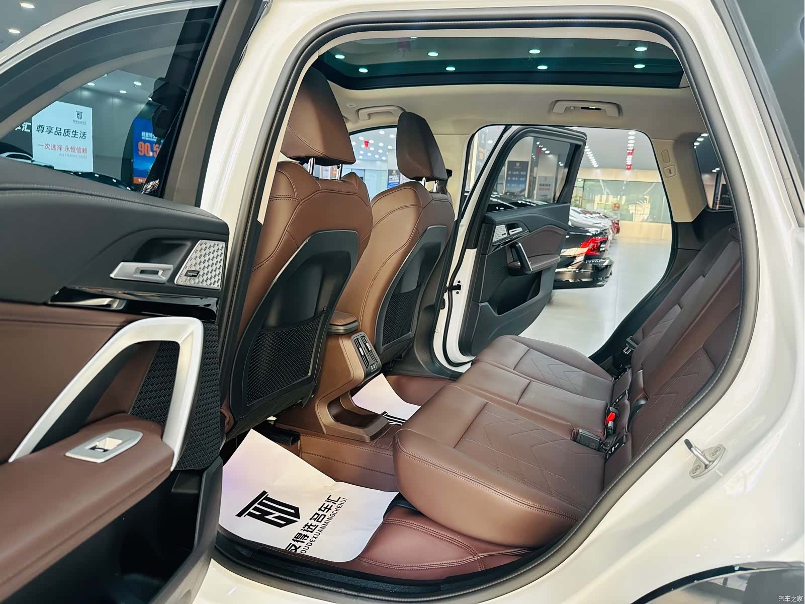 BMW X1, 2024 все фото