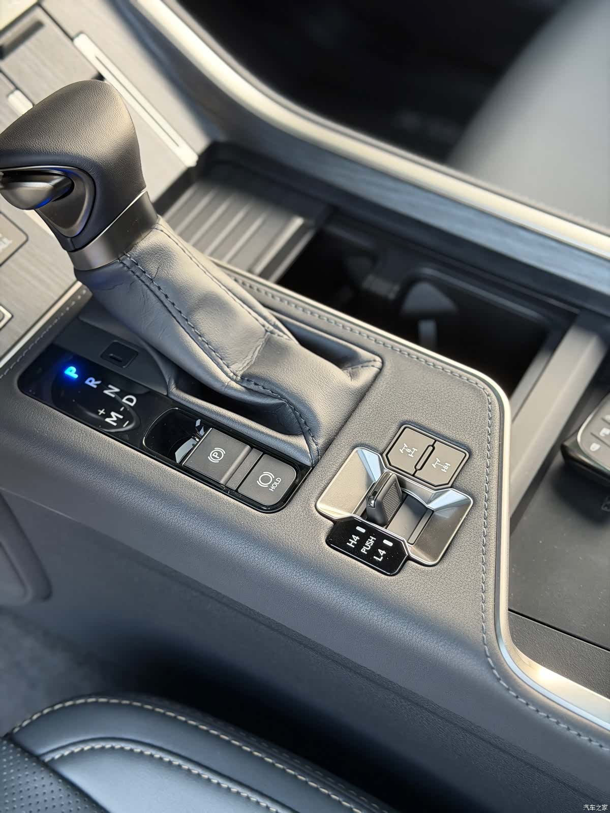 Lexus GX, 2026 10