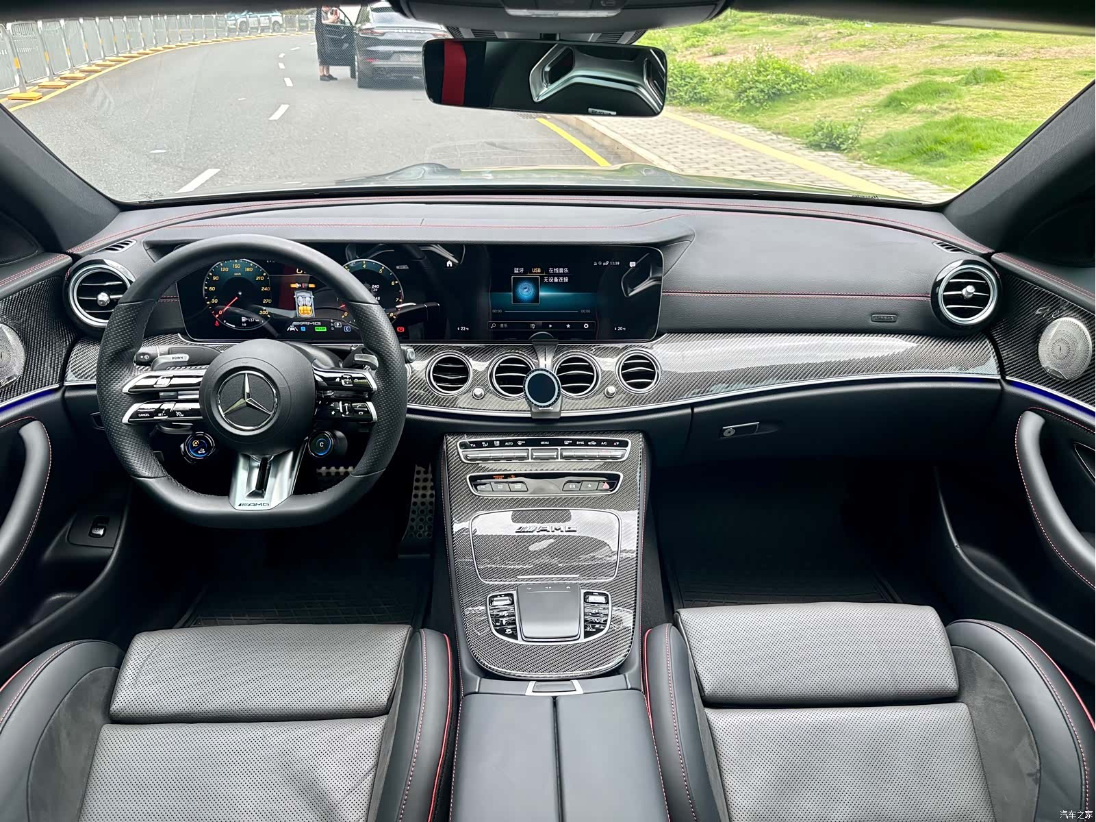 Mercedes-Benz E-Class, 2022 10