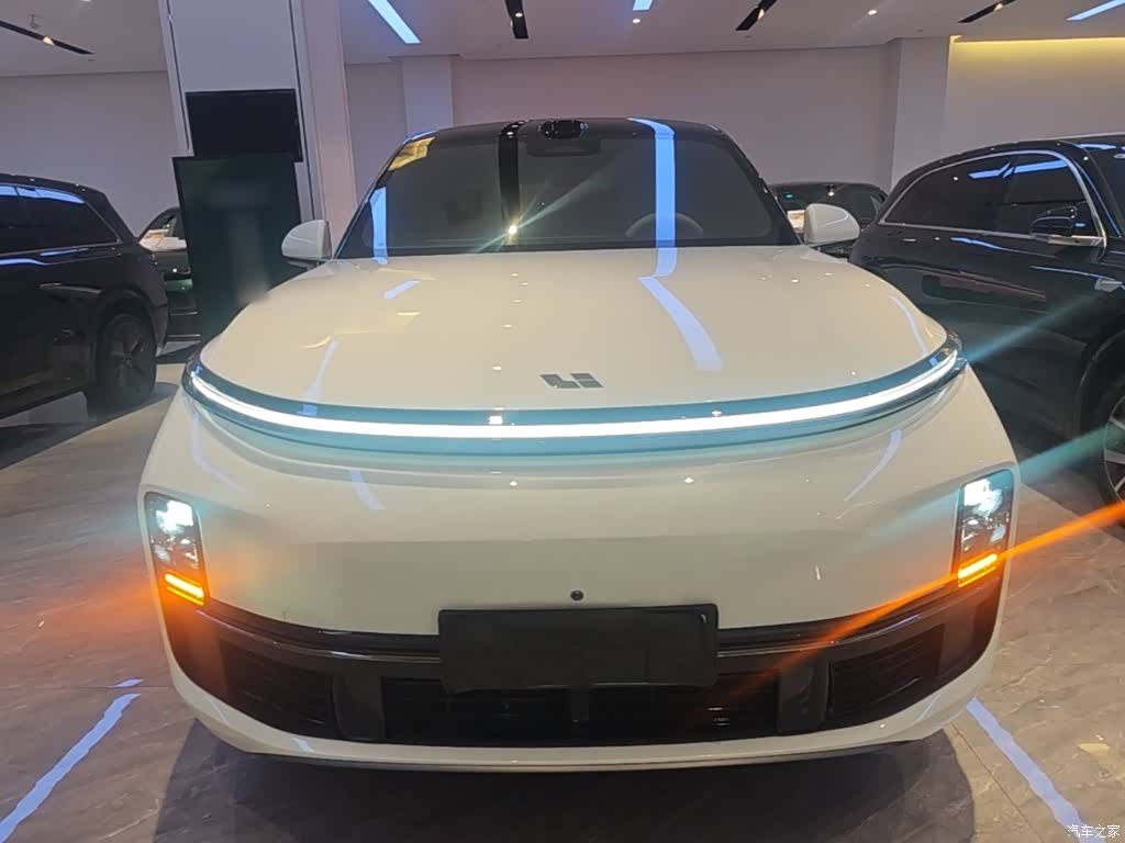 Li Auto L8, 2025 3