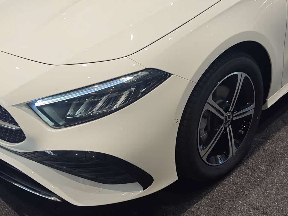 Mercedes-Benz Class A Mercedes-Benz Class A