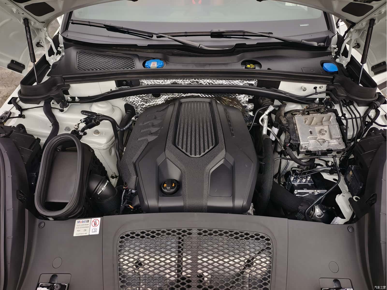 Porsche Macan, 2024 8
