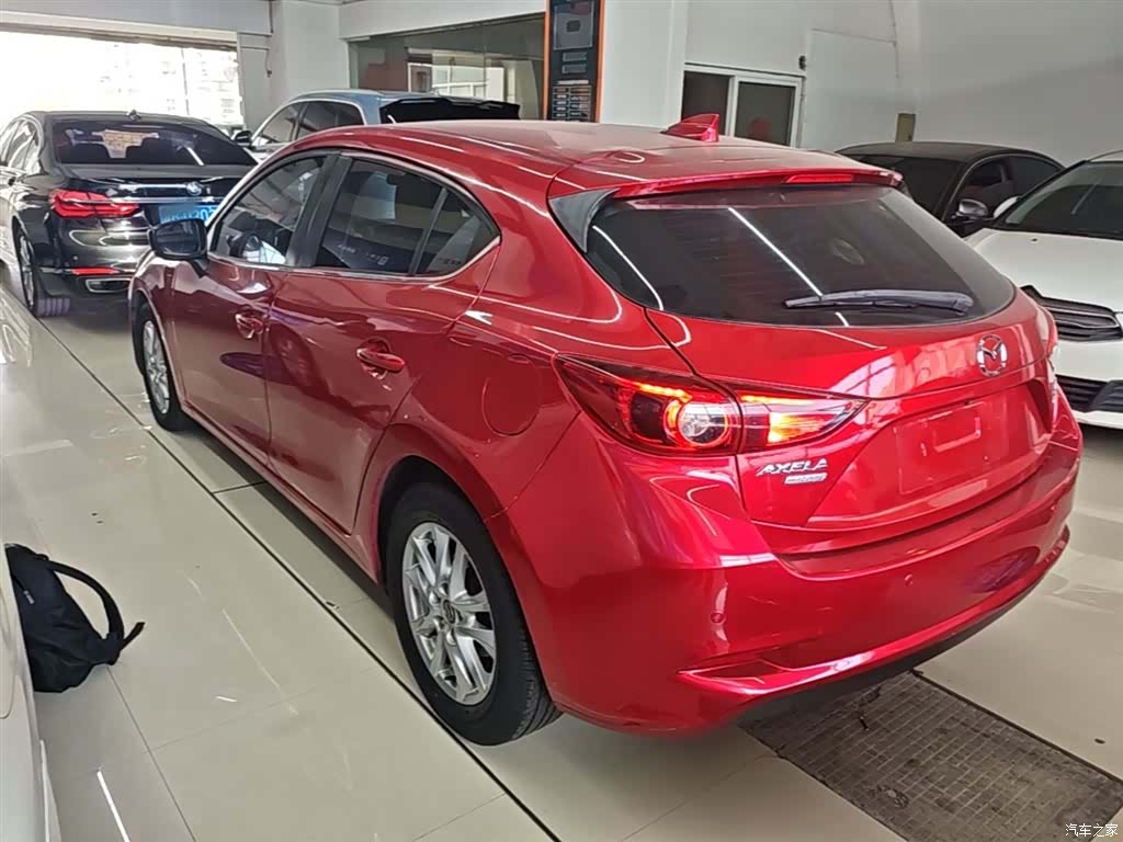 Mazda Mazda3, 2017 все фото