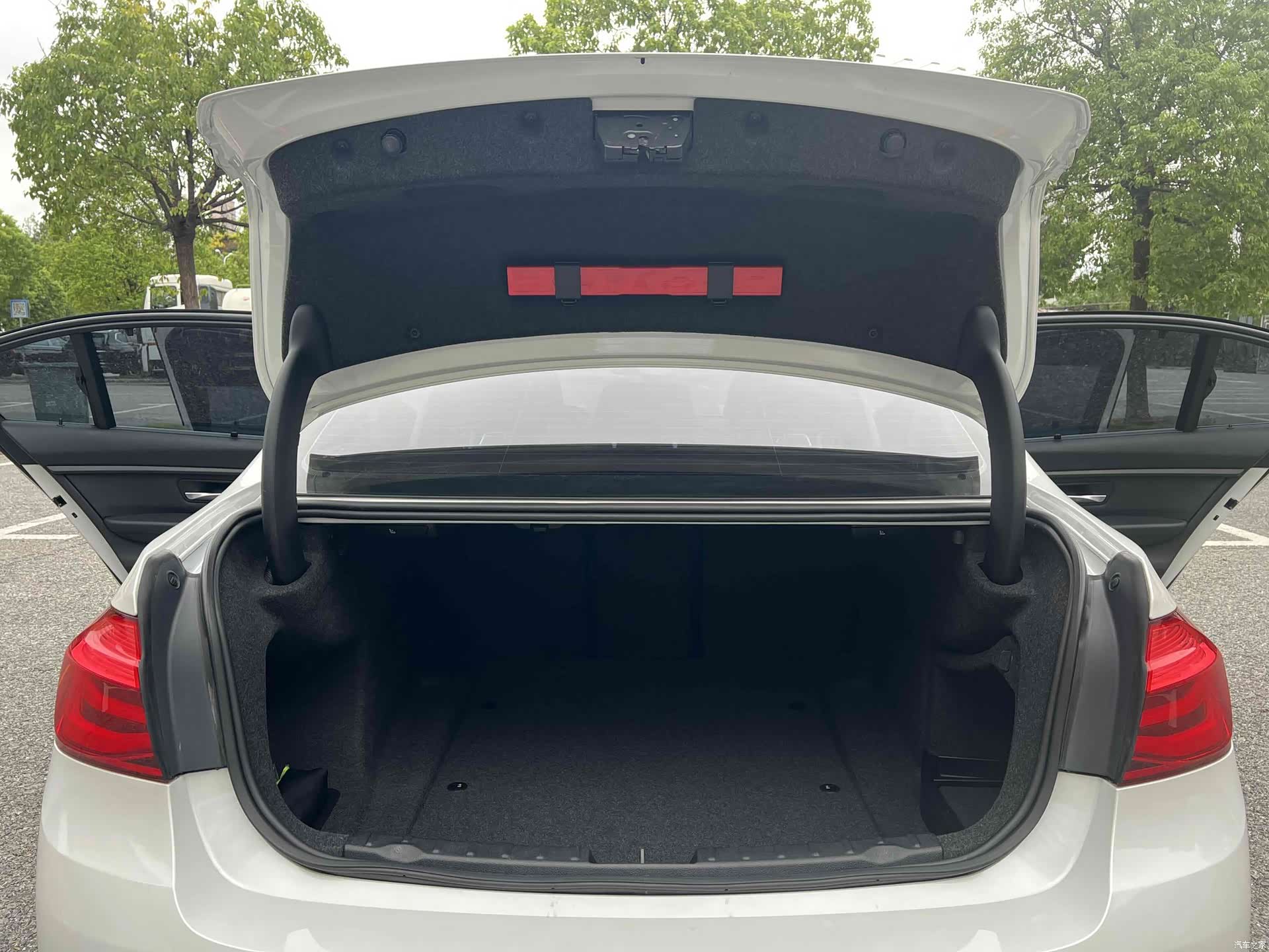 BMW 3 Series, 2017 16