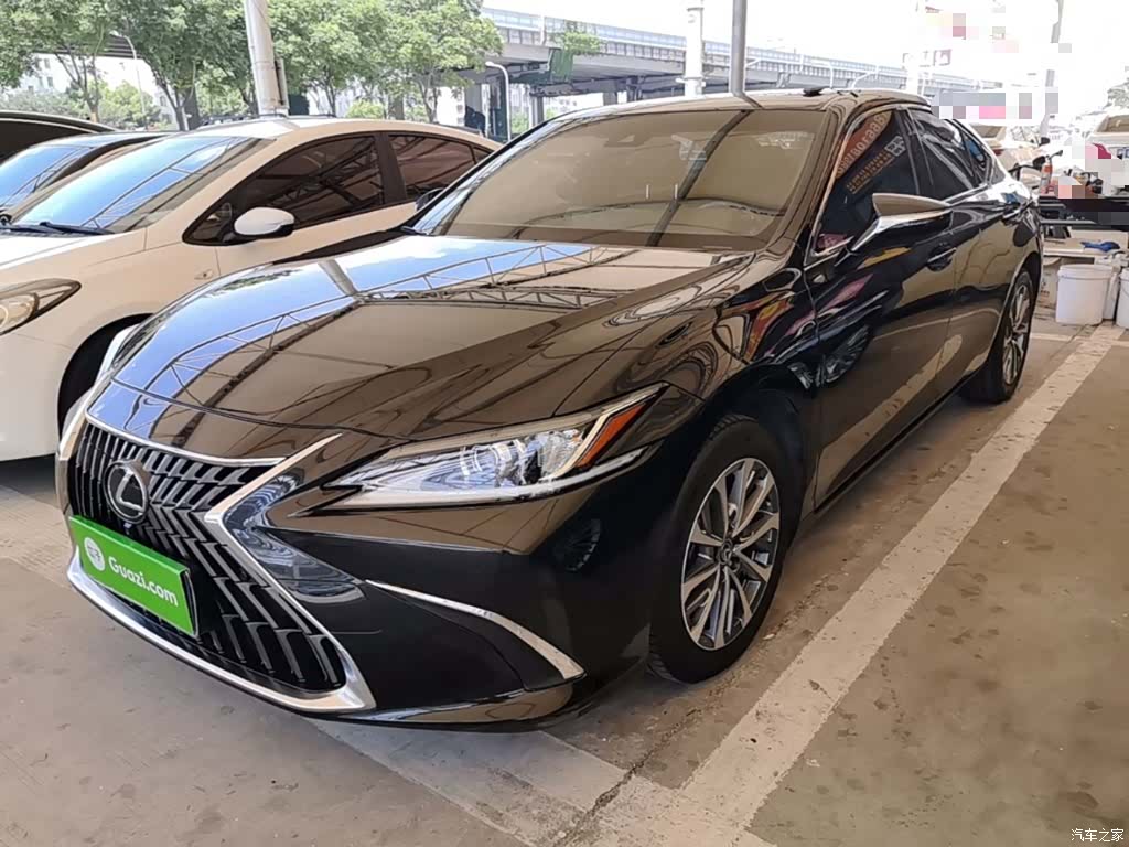 Lexus ES, 2024 1
