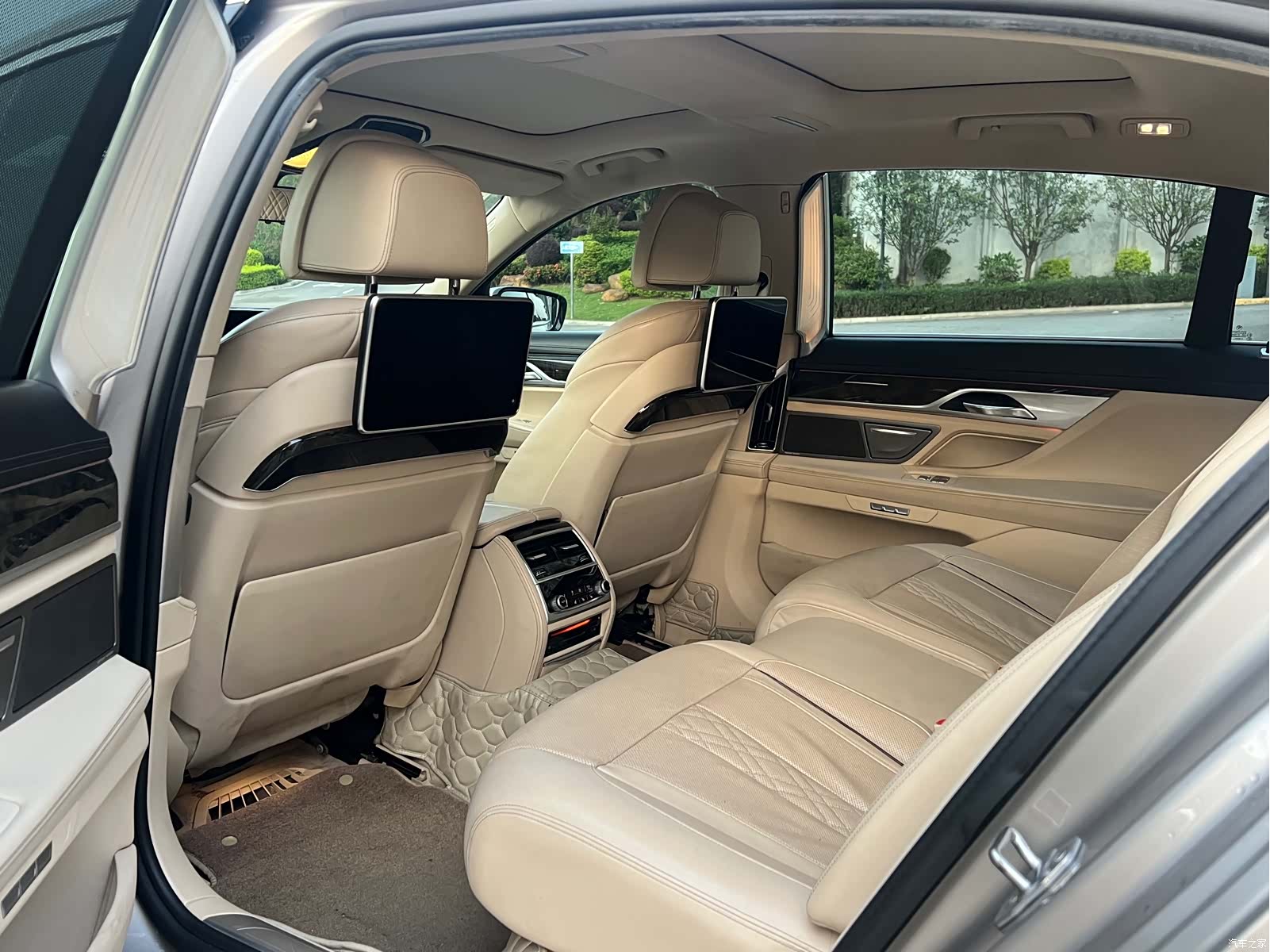 BMW 7 Series, 2016 10