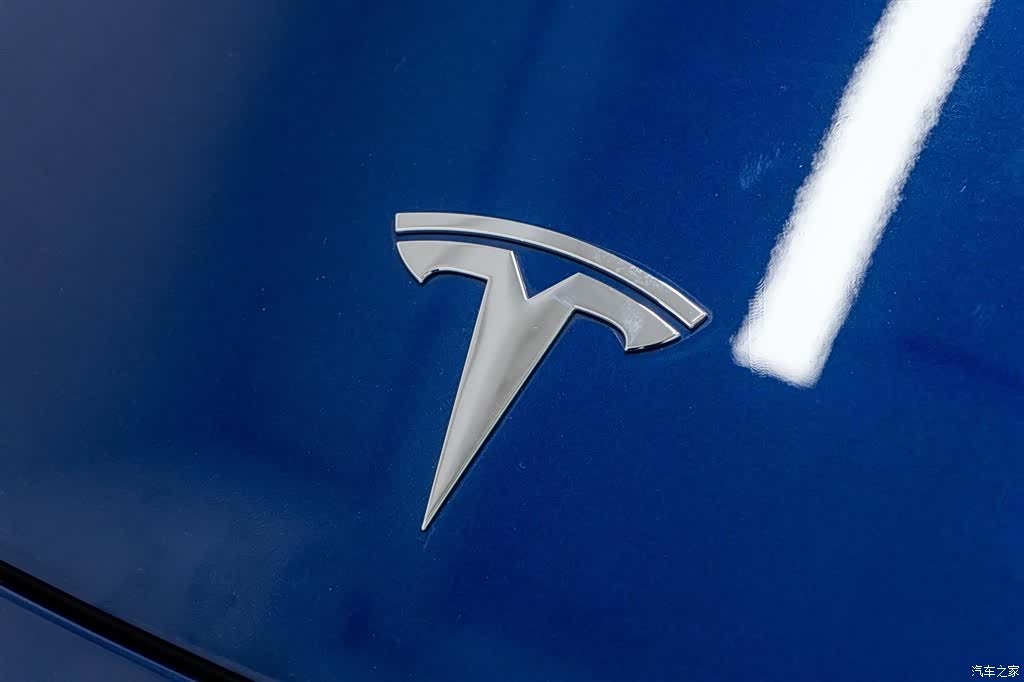 Tesla Model Y, 2022 11