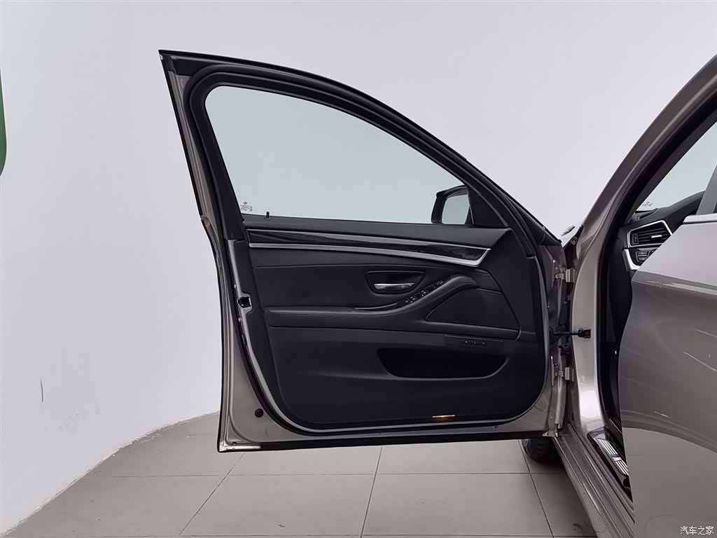BMW 5 Series, 2013 8