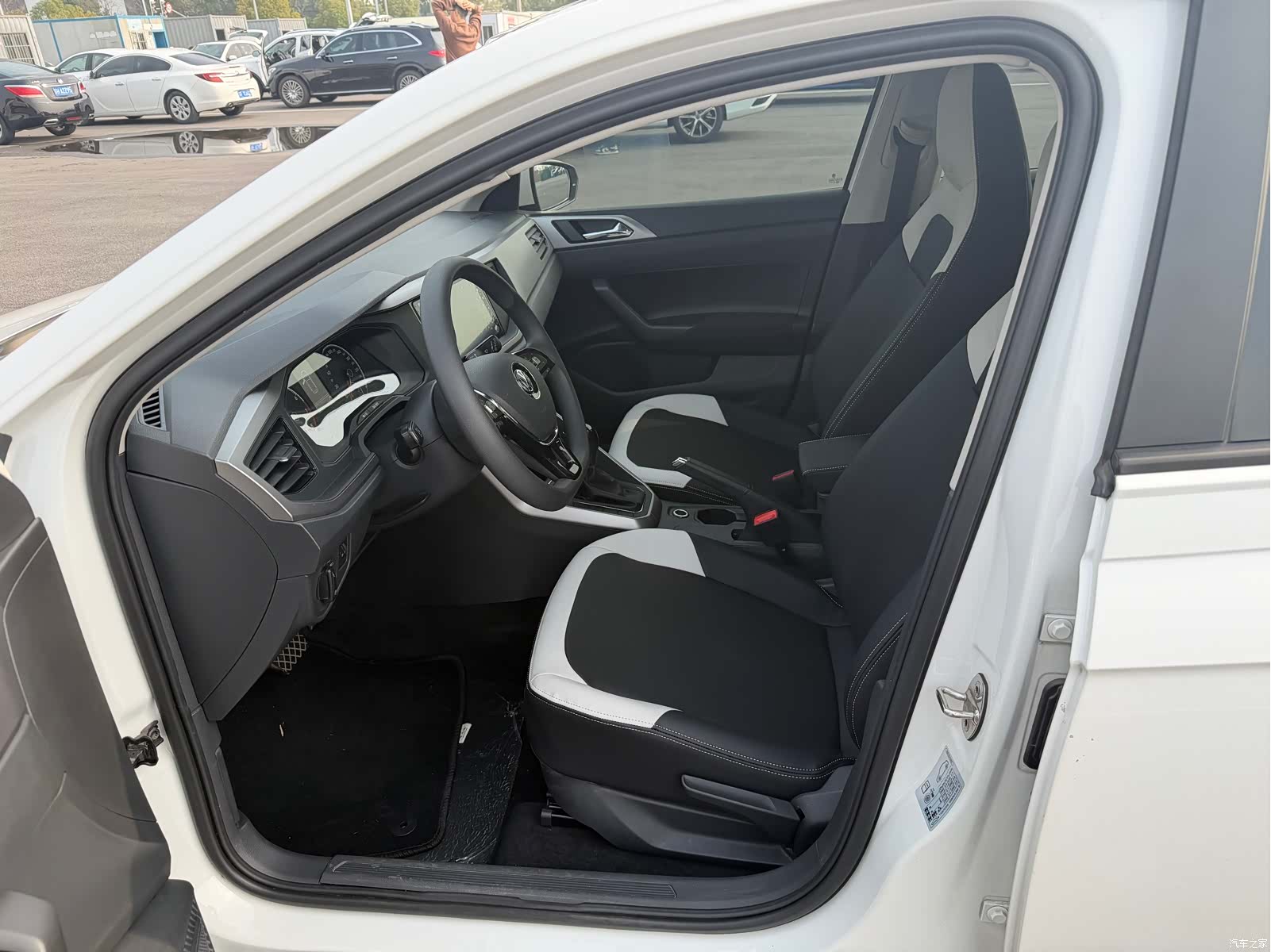 Volkswagen Polo, 2020 11