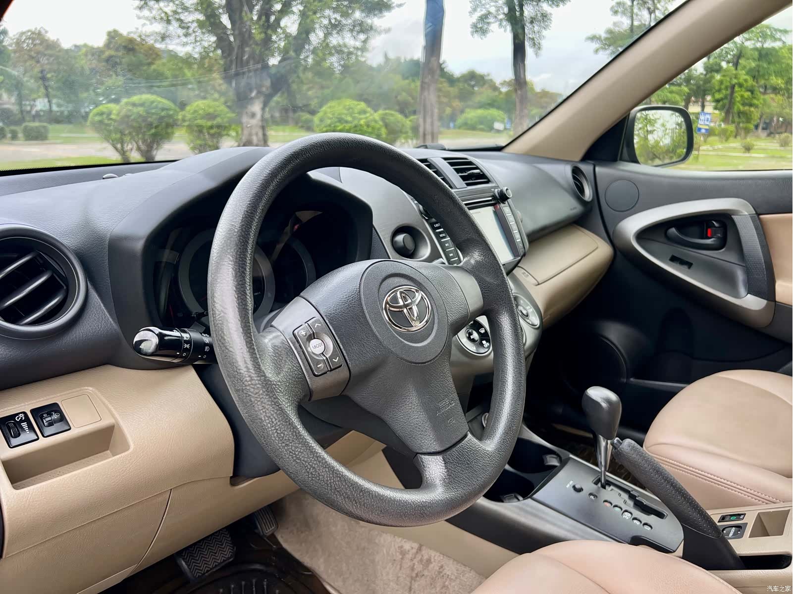 Toyota RAV4, 2012 16