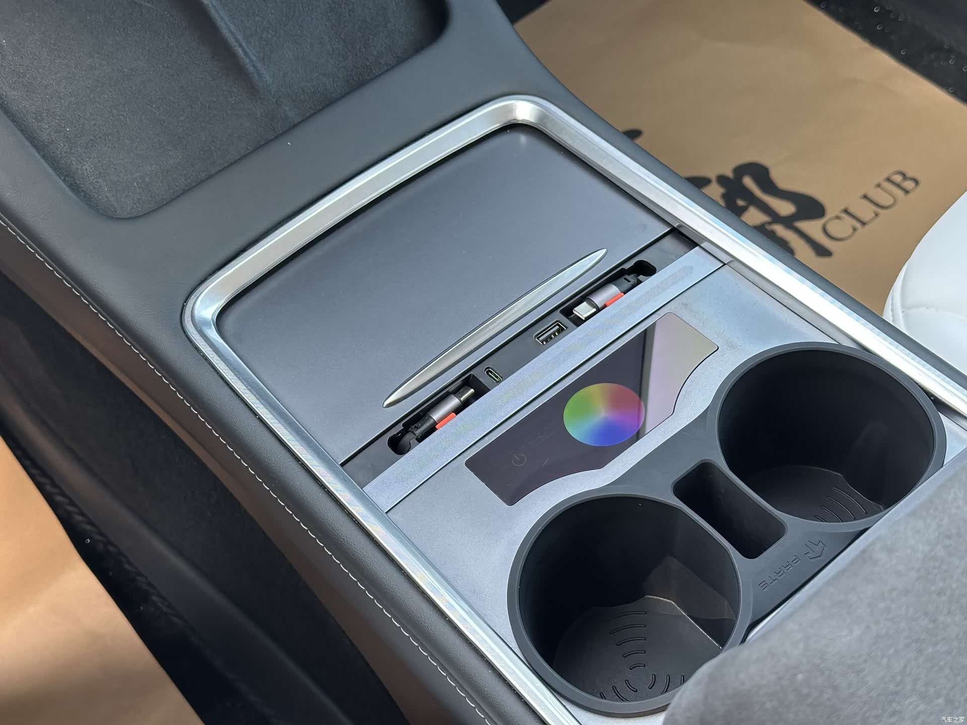 Tesla Model Y, 2023 16