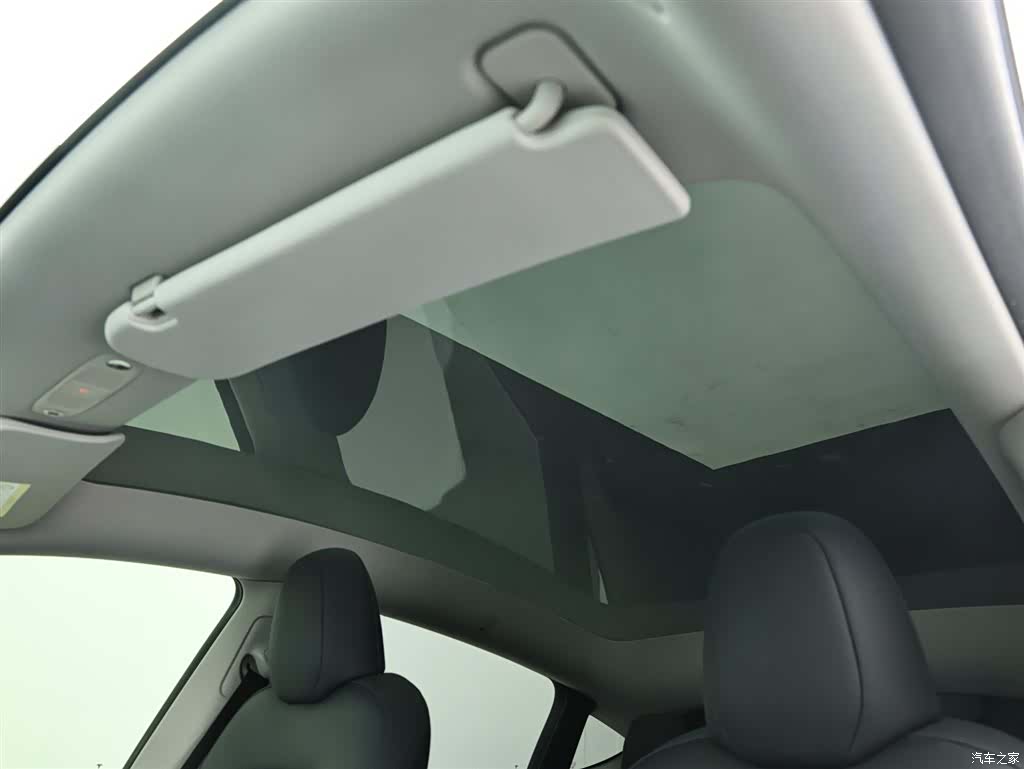 Tesla Model Y, 2022 7