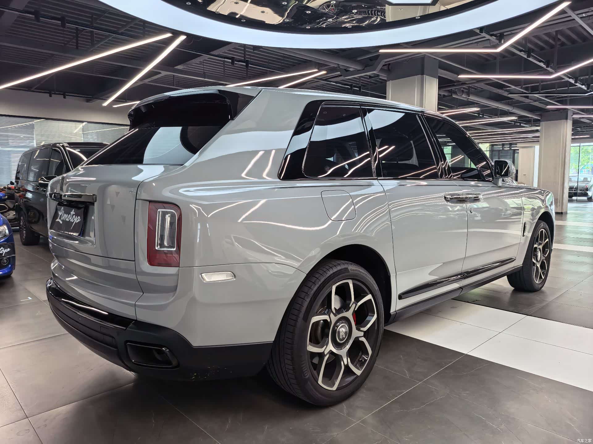 Rolls-Royce Cullinan, 2021 4
