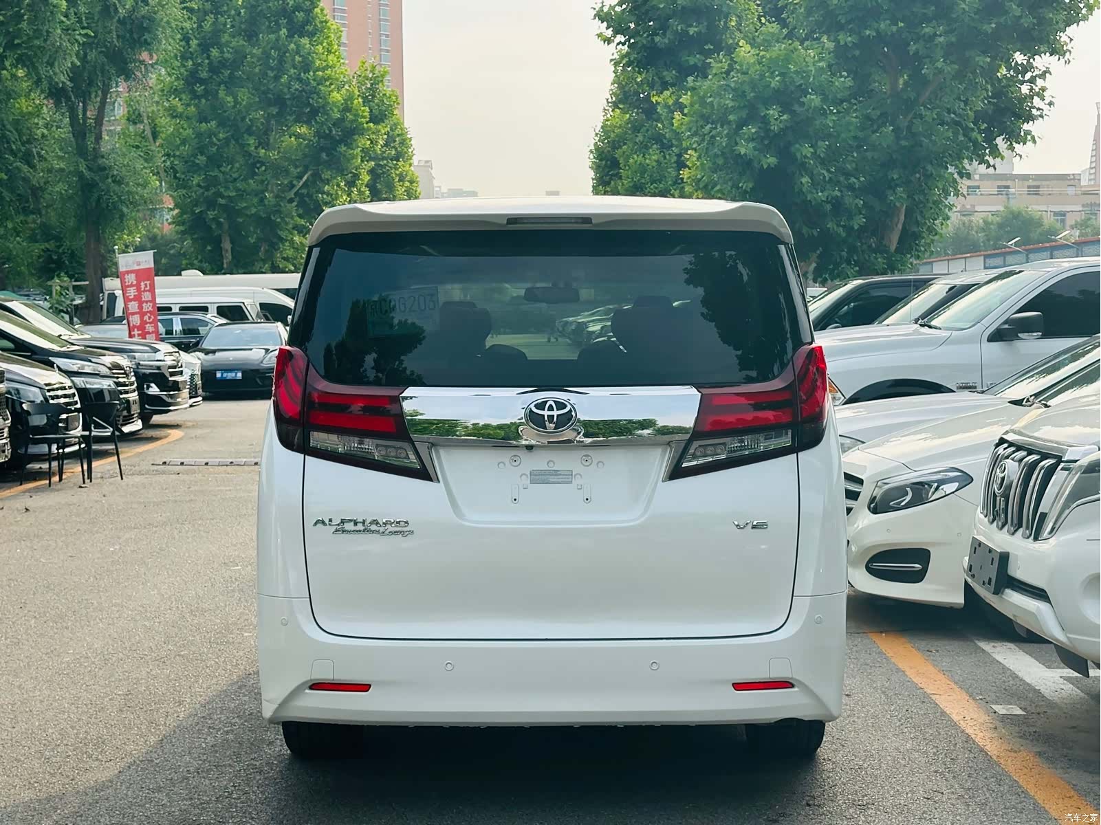Toyota Alphard, 2018 все фото