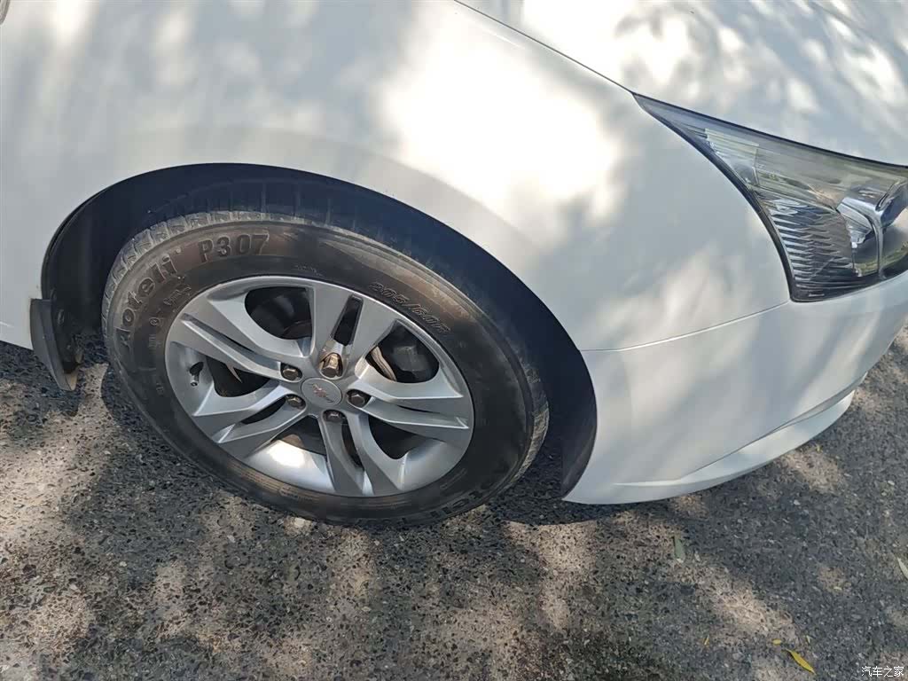 Chevrolet SE, 2016 8