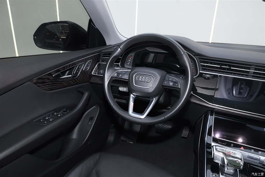 Audi Q8, 2022 26