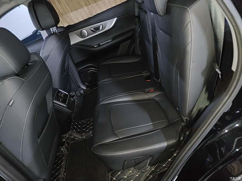 Chery Tiggo 8, 2025 13