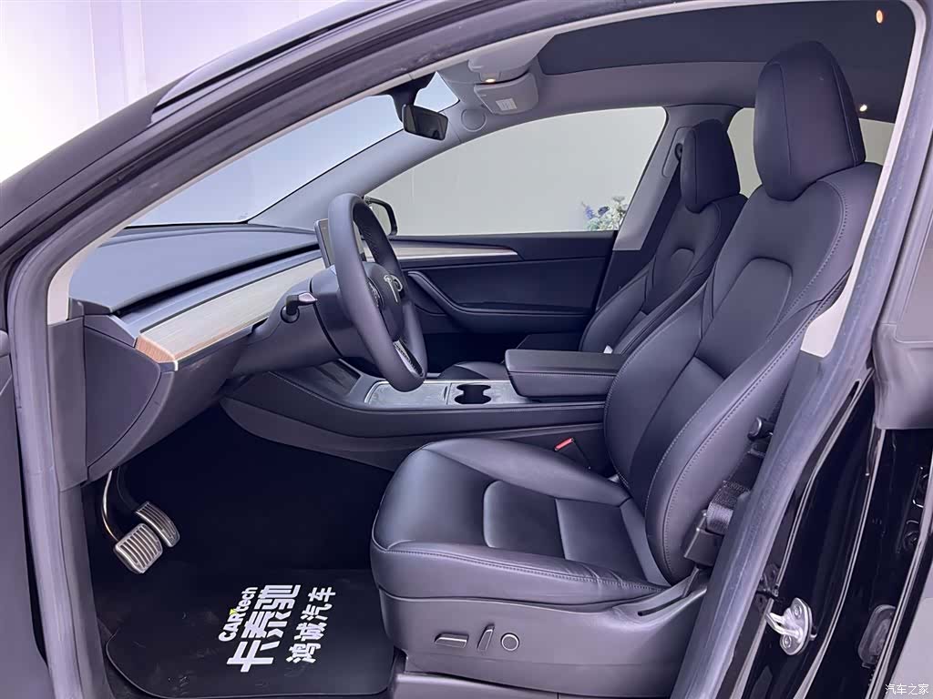 Tesla Model Y, 2022 15