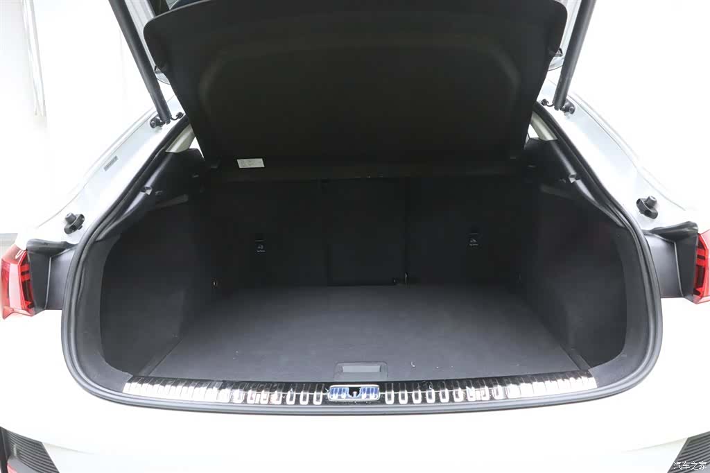 Audi Q3, 2022 30