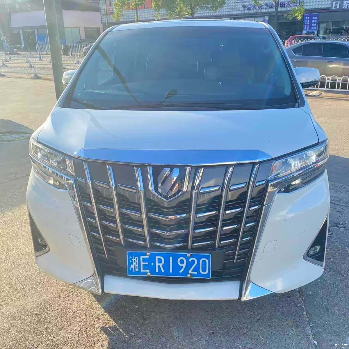 Toyota Alphard, 2019 2