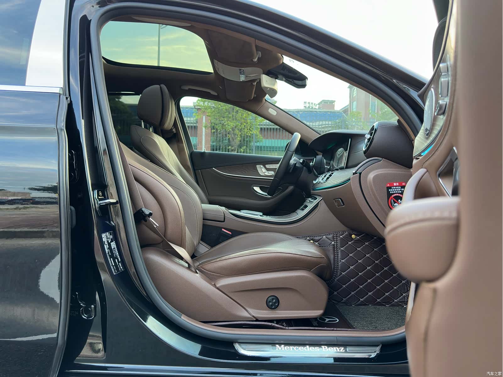 Mercedes-Benz E-Class, 2019 12