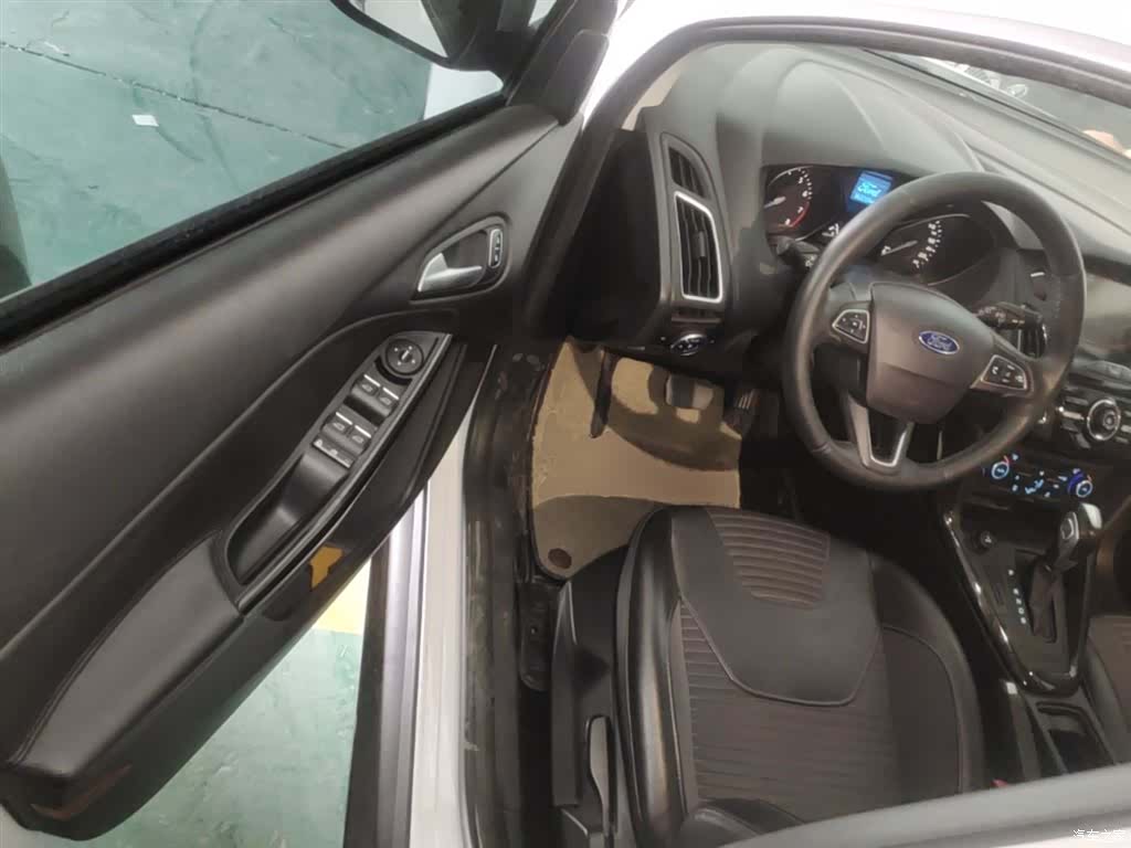 Ford Focus, 2016 23