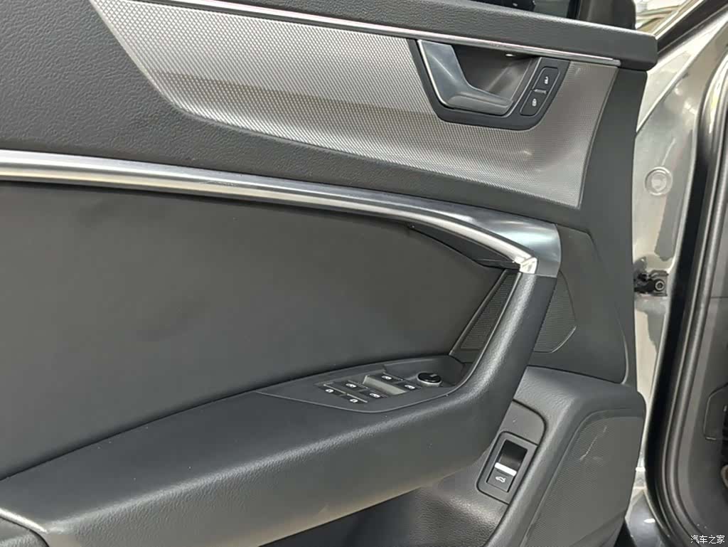 Audi A6L, 2022 все фото