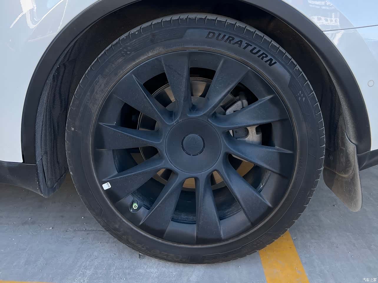 Tesla Model Y, 2022 7