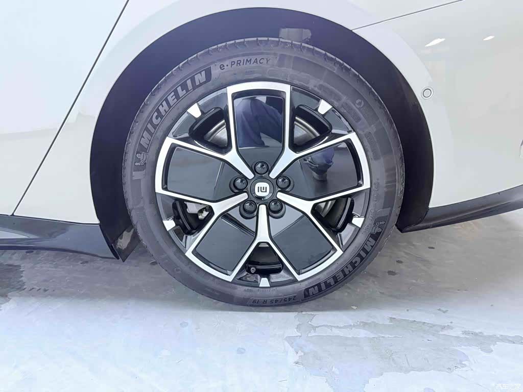 Xiaomi SU7, 2024 23