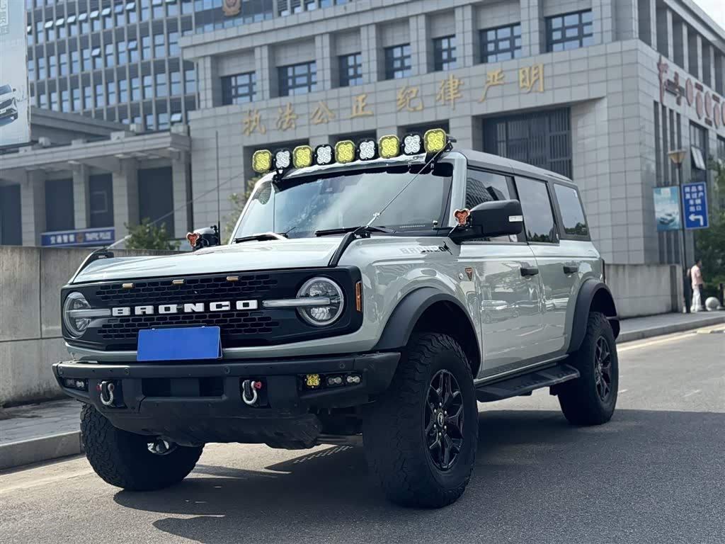 Ford Bronco
