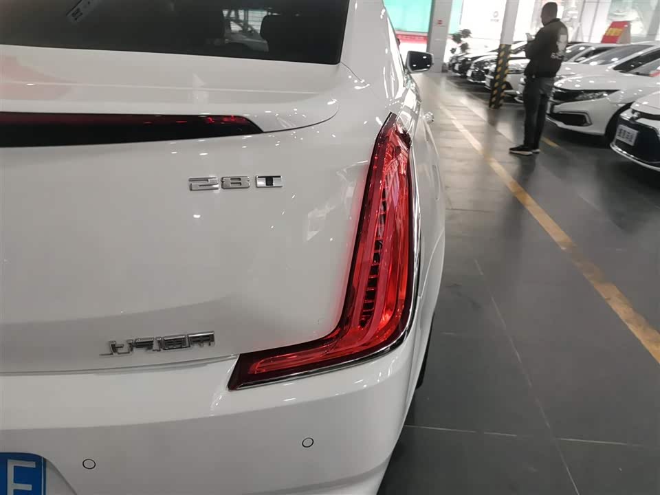 Cadillac XTS