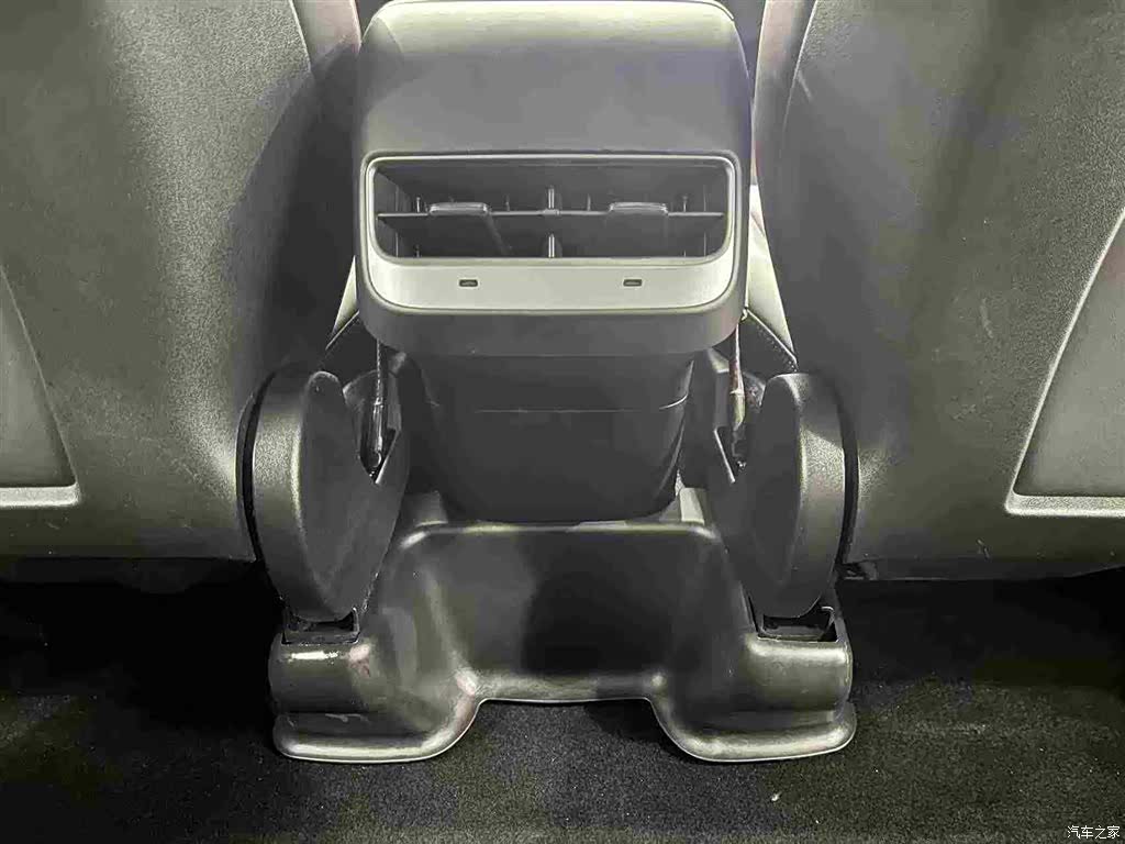 Tesla Model Y, 2022 24