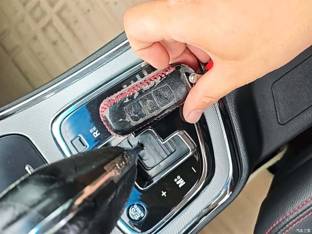 Wuling 560, 2016 9