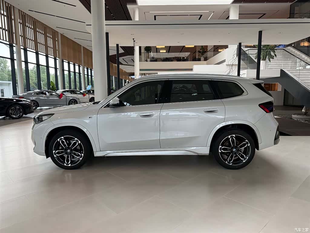 BMW X1, 2024 13