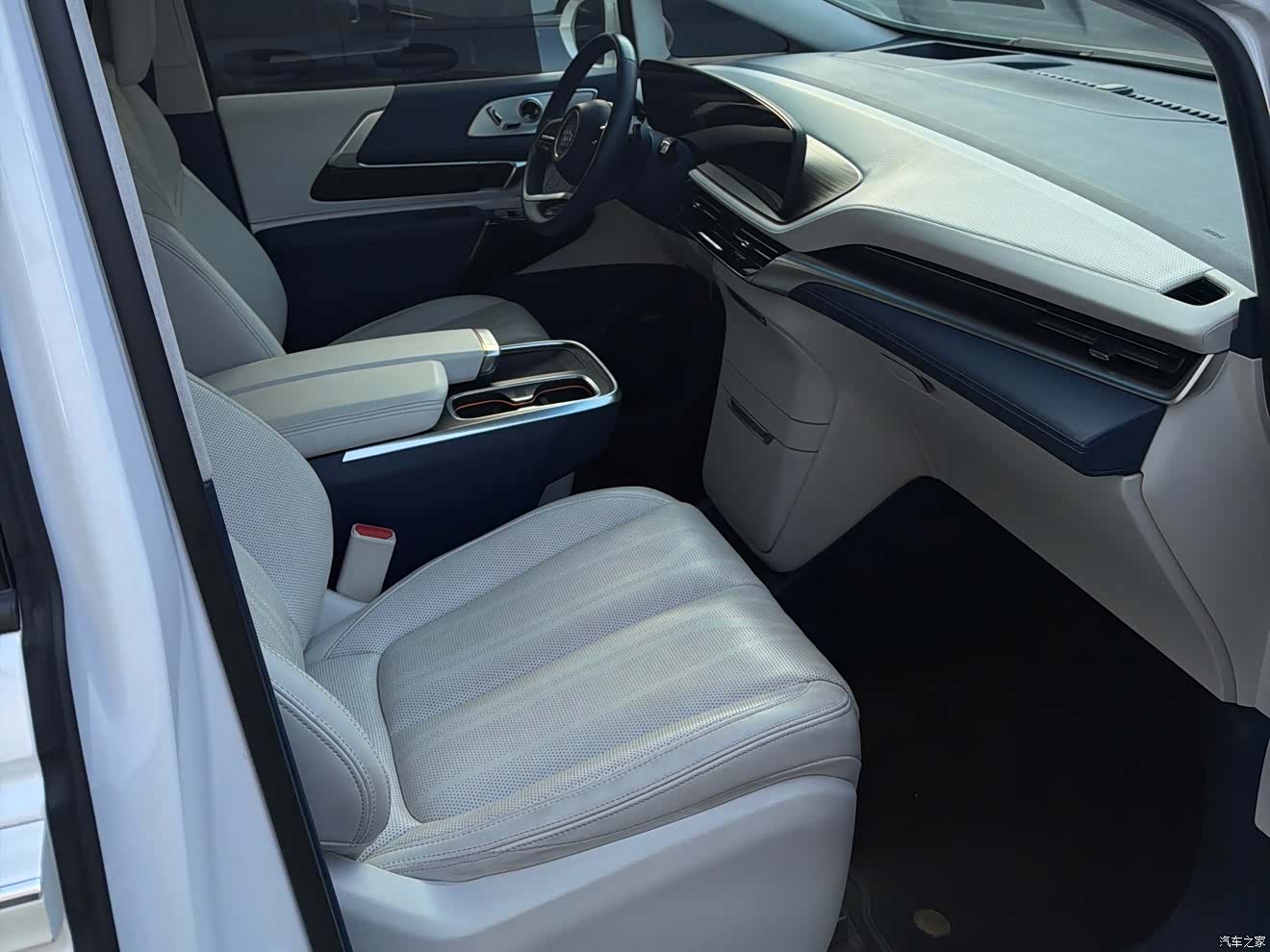 Buick Century, 2023 8