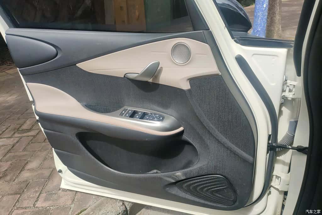 BYD Dolphin, 2023 7