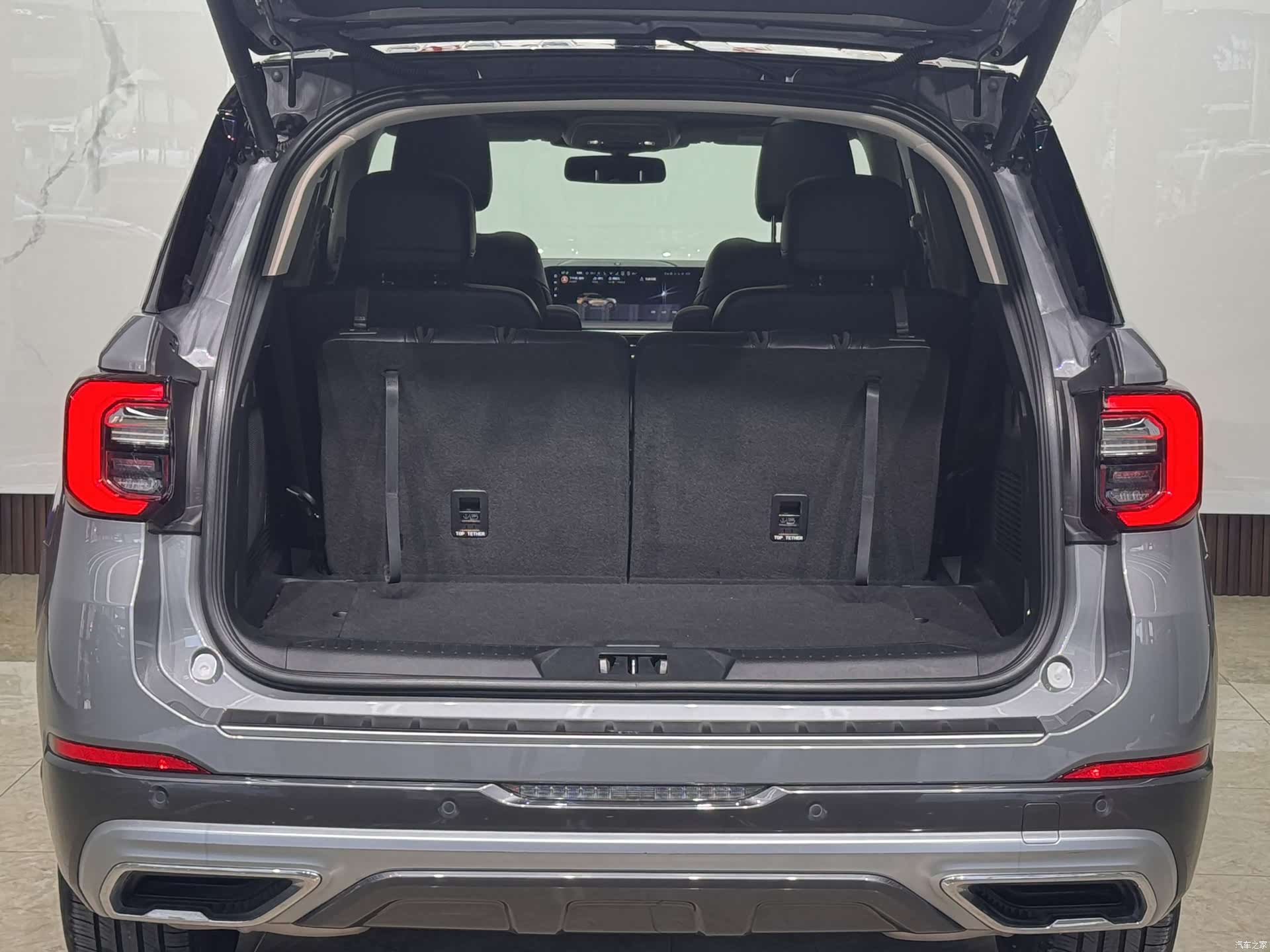 Ford Explorer, 2023 23